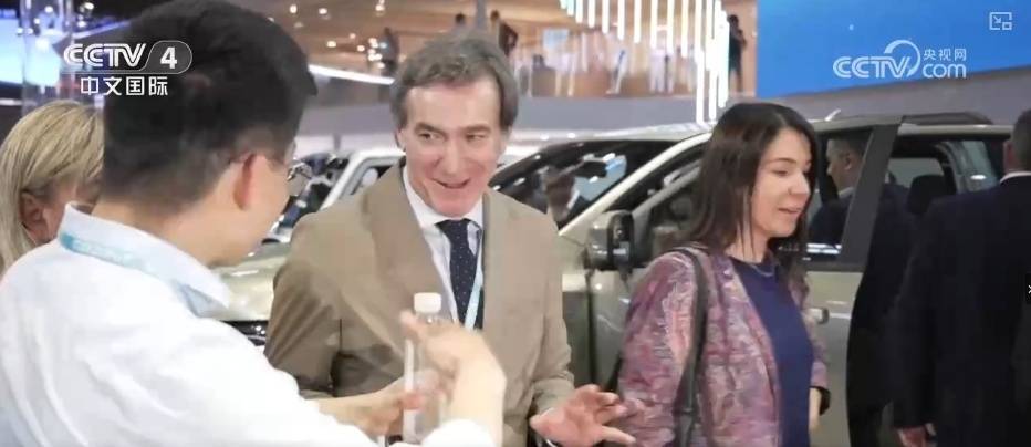 眾多交互“黑科技”圈粉海外經銷商 AI技術應用于智能汽車多個領域