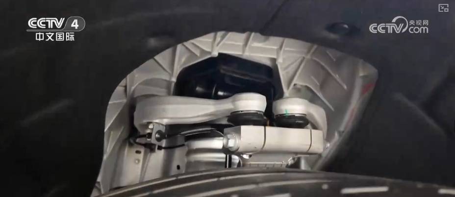 眾多交互“黑科技”圈粉海外經銷商 AI技術應用于智能汽車多個領域