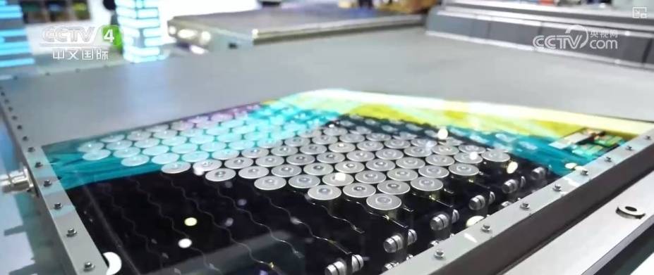 眾多交互“黑科技”圈粉海外經銷商 AI技術應用于智能汽車多個領域