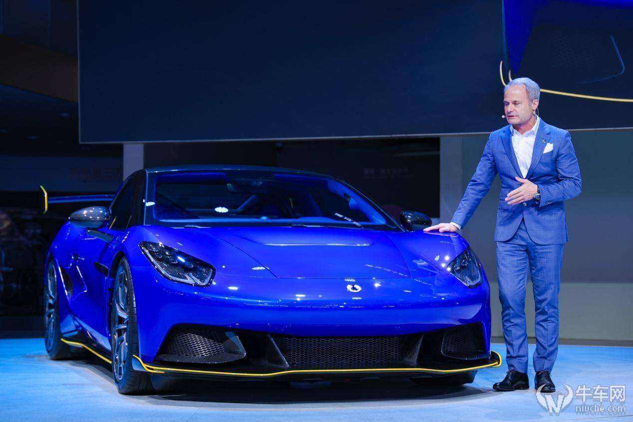 騰勢(shì)Z概念跑車首發(fā)亮相 全球首搭云輦M、線控轉(zhuǎn)向系統(tǒng)