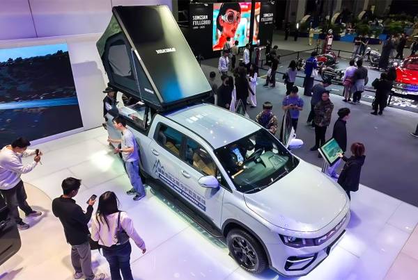 吉利新能源皮卡攜生態(tài)產(chǎn)品亮相2025廣州車展,定義場(chǎng)景生態(tài)新價(jià)值